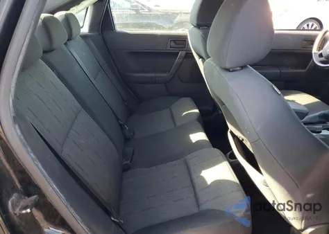 2010 Ford Focus Se z USA, uszkodzony, nr VIN 1FAHP3FN1AW103760